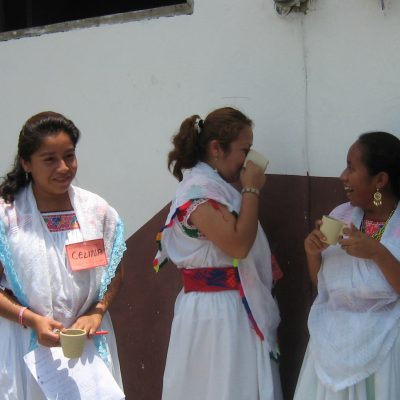 chicas escuela iantercultural encuentro educación intercultural huehuetla julio 2009